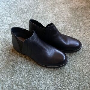 NWT Clark’s Women’s Demi Beat Ankle Boots